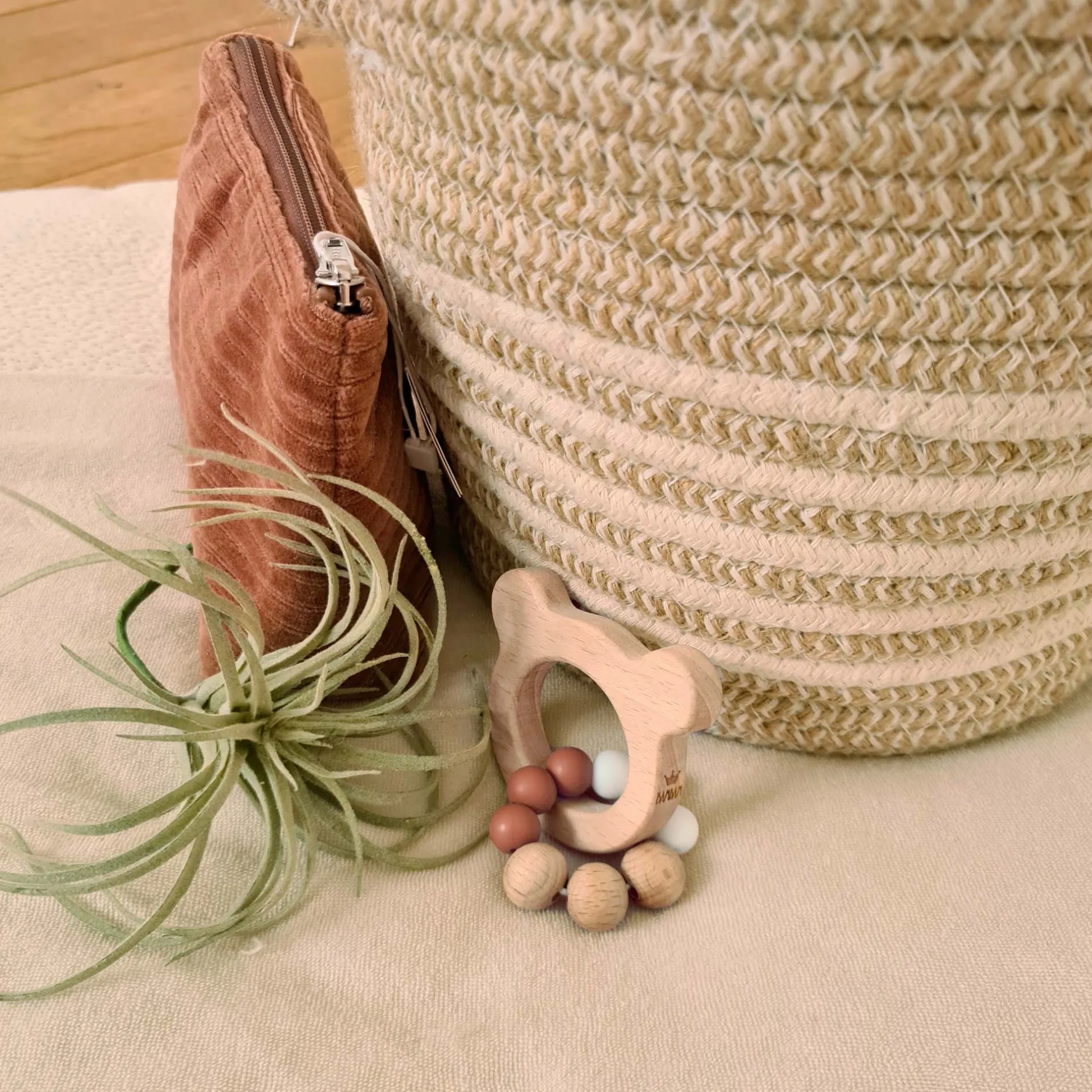 Feestartikelen|Kraamcadeaus*BamBam houten bijtring beer naturel