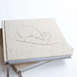 Feestartikelen|Invulboeken*Boeken Eerste jaar invulboek Beigebrown