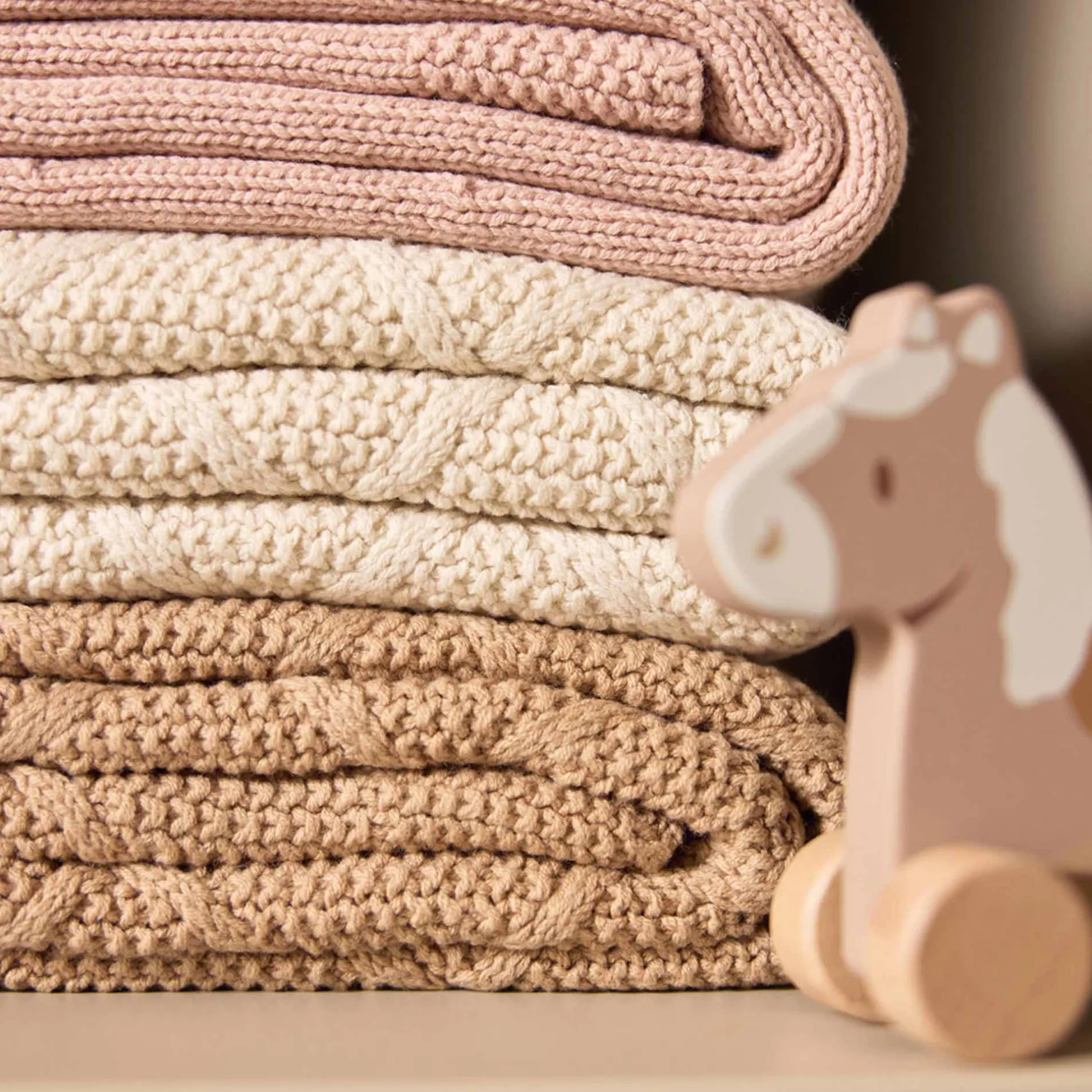 Dekens*Jollein ledikantdeken cosy knit roze