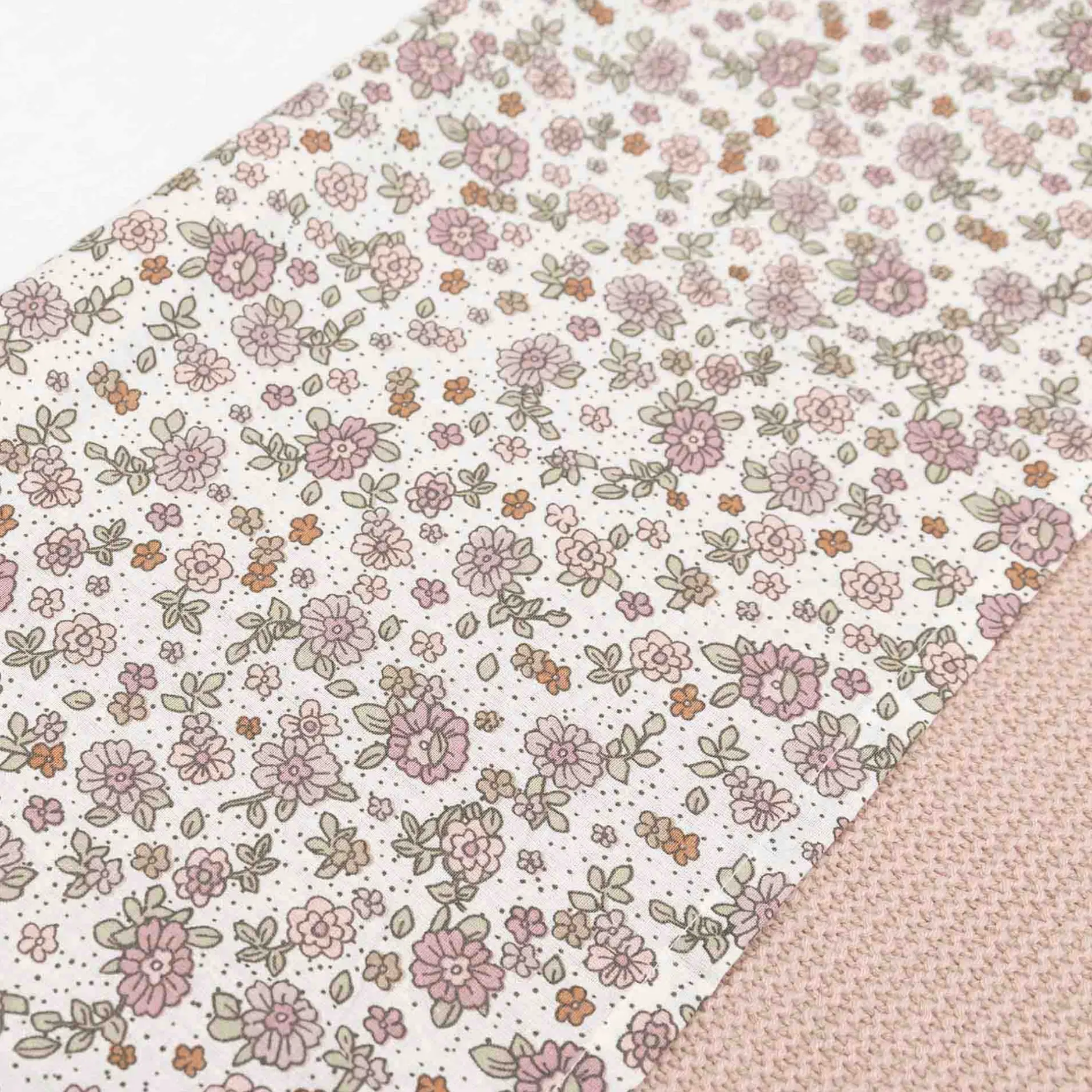 Lakens*Jollein ledikantlaken retro flowers wit