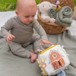 Interactief Speelgoed|Hangspeelgoed*Little Dutch activiteitenkubus Little Farm Mintgreen