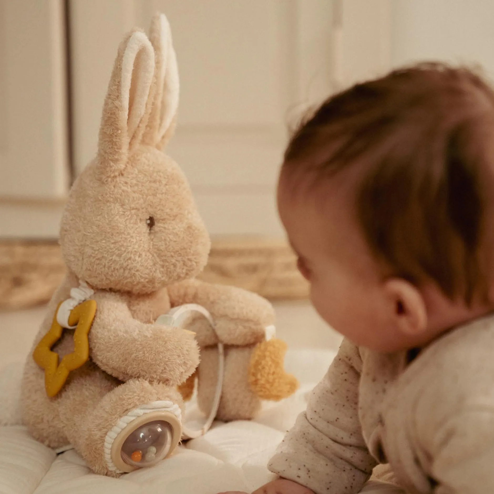 Knuffels*Little Dutch activiteitenknuffel Newborn Naturals Bunny Beigebrown