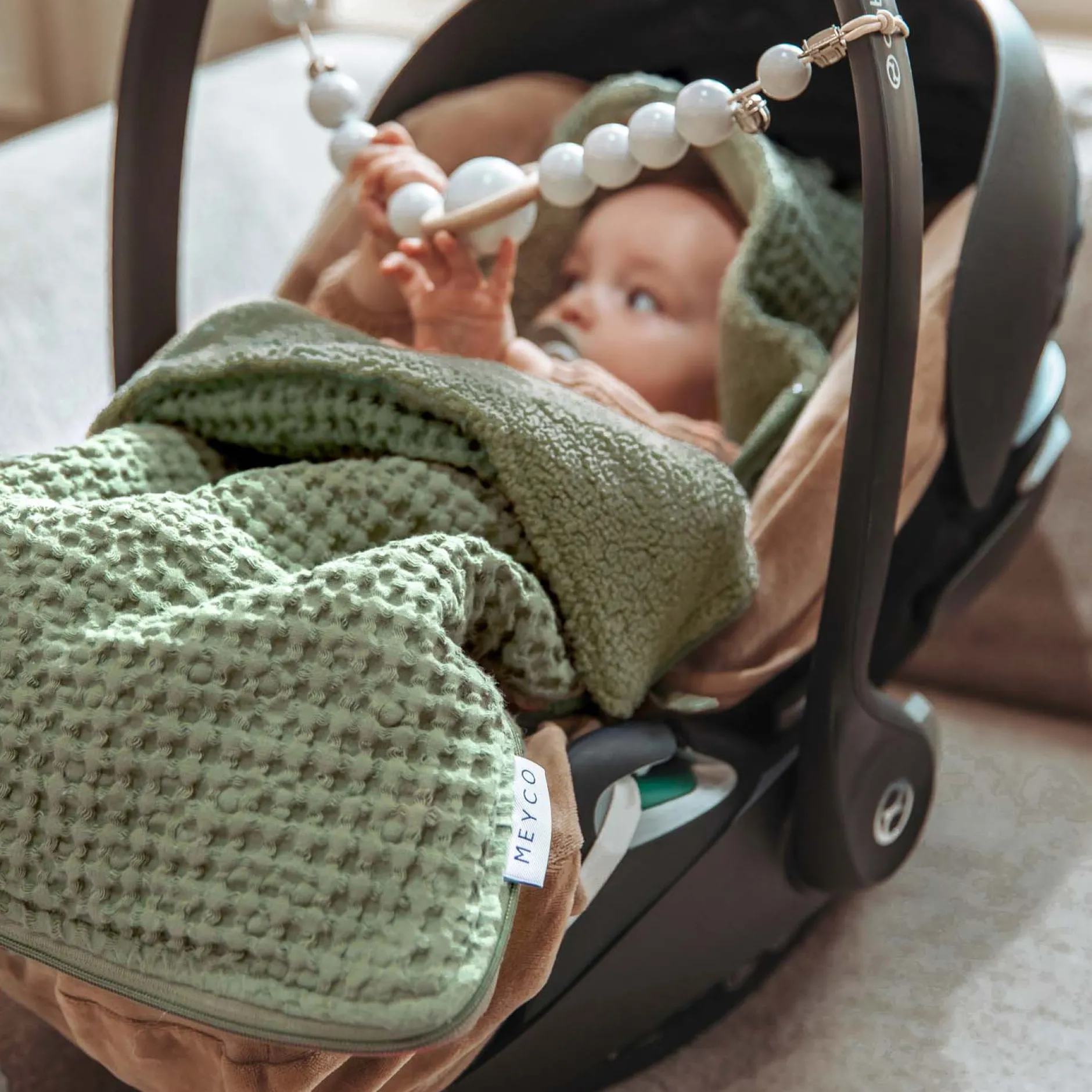 Voetenzakken|Voetenzakken*Meyco autostoel voetenzak Wafel Teddy Olivegreen