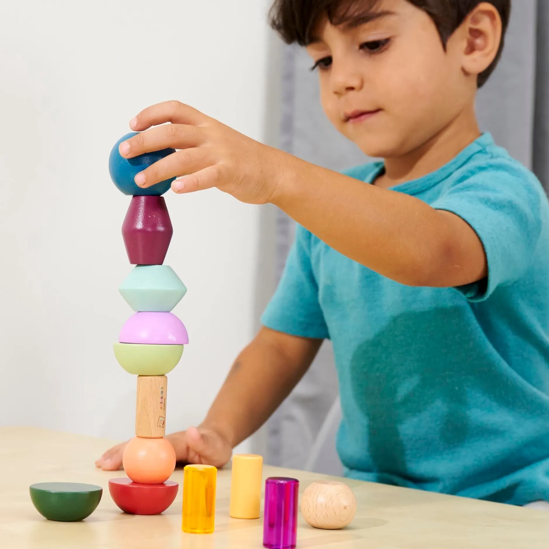 Bouwspeelgoed*Montessori staple beads Multi