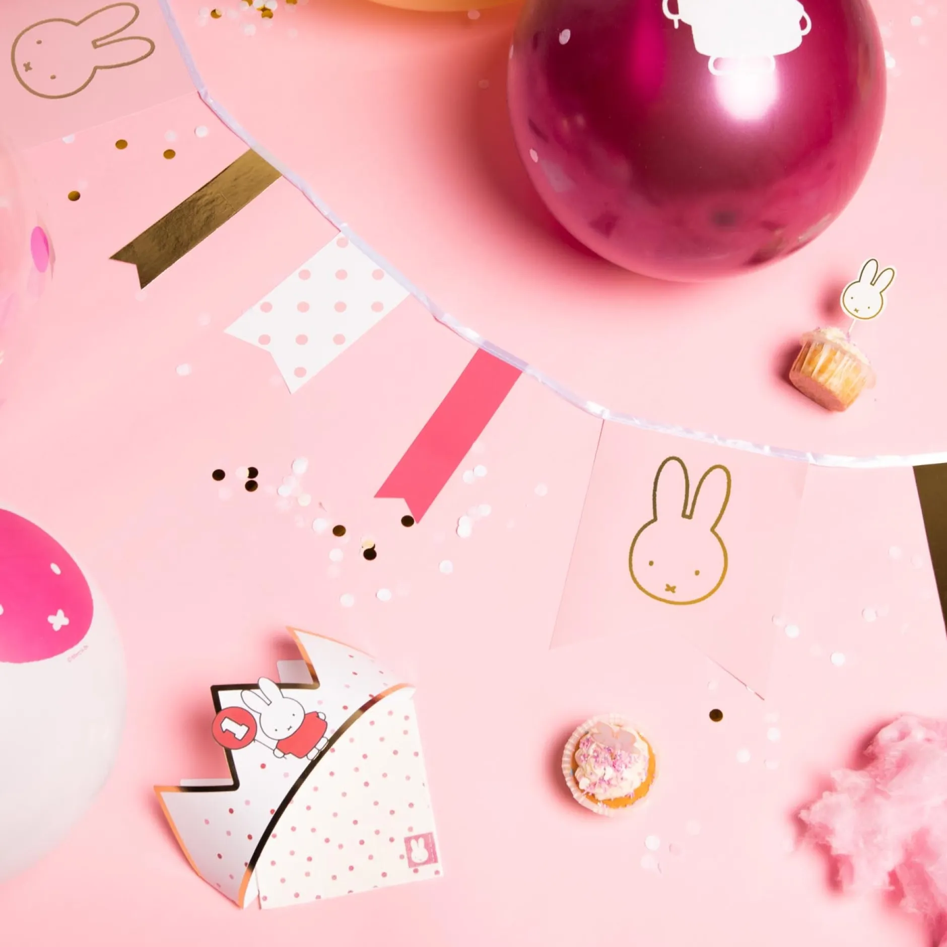 Feestartikelen*Haza original Nijntje hoera een meisje slinger Pink