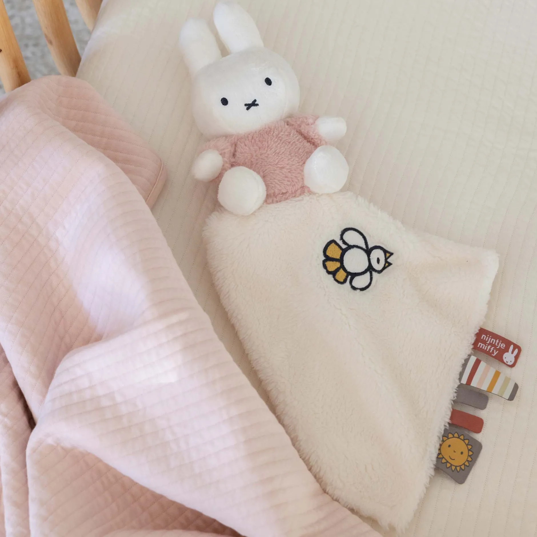 Knuffeldoekjes*Nijntje Knuffeldoekje Fluffy Pink Pink