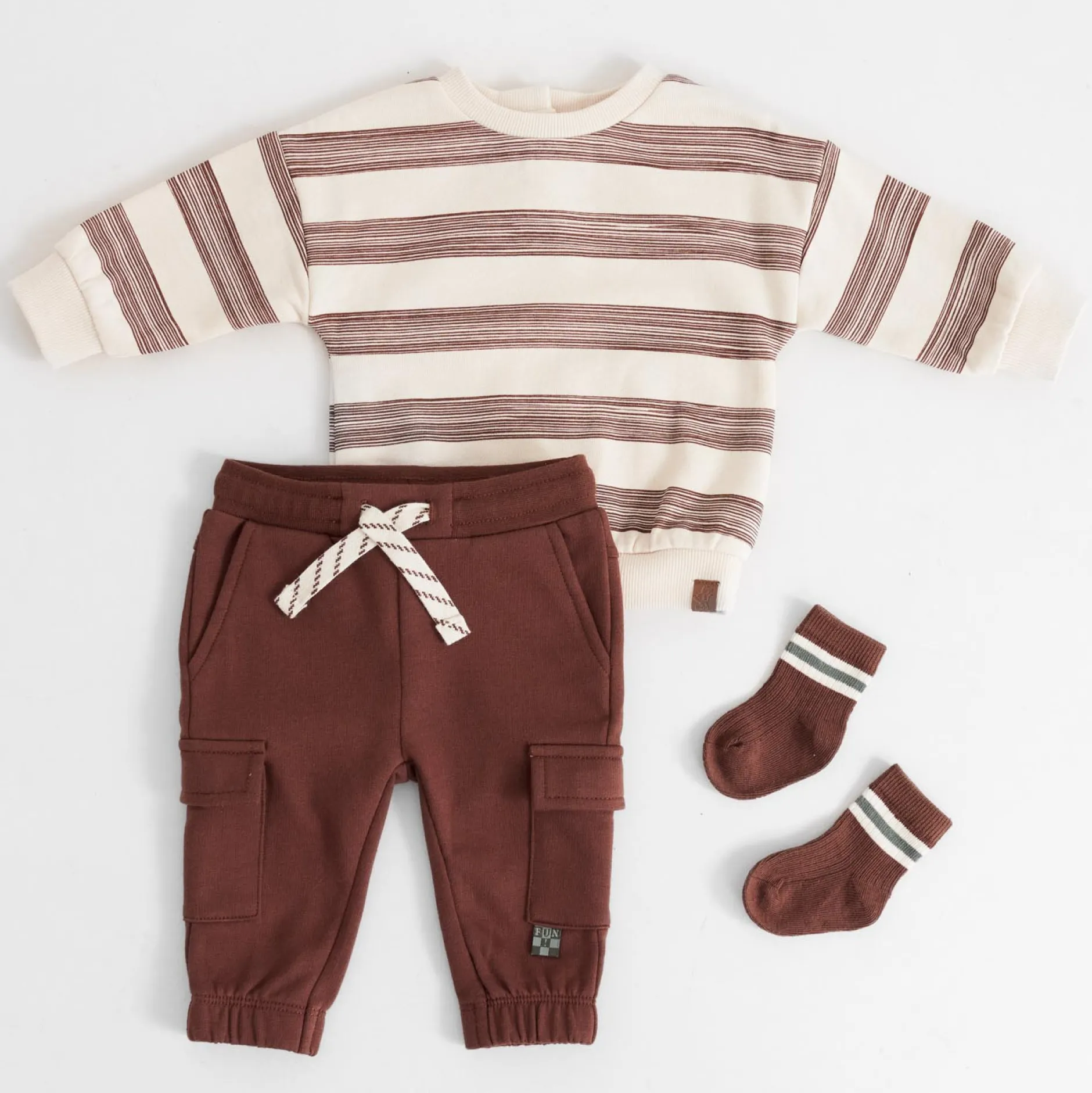 Broeken & Tuinbroeken|Broeken*Prénatal baby broek effen bruin Chocolatbrown