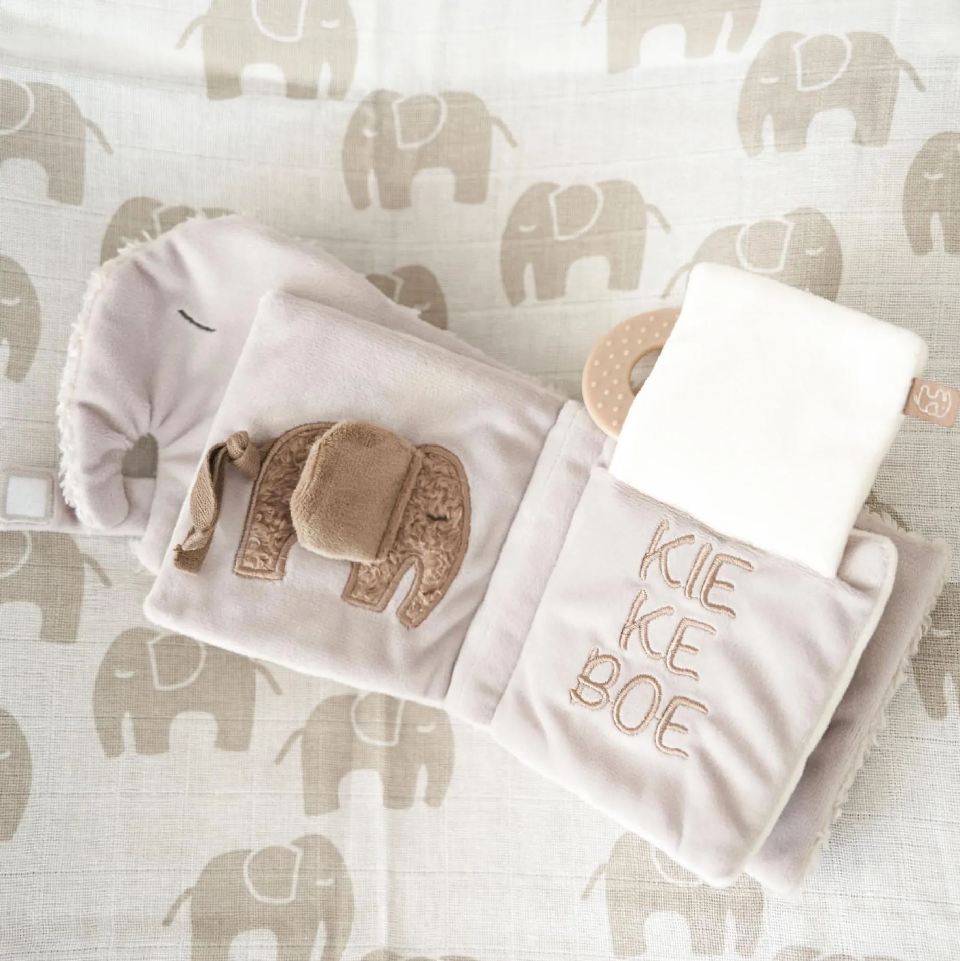 Buggyboekjes|Boxen*Prénatal buggyboekje Otis de olifant Grey