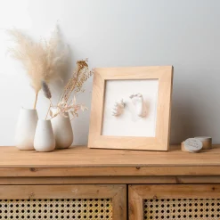 Kraamcadeaus|Zwangerschapscadeaus*Prénatal fotolijst met 3D gipsafdruk naturel
