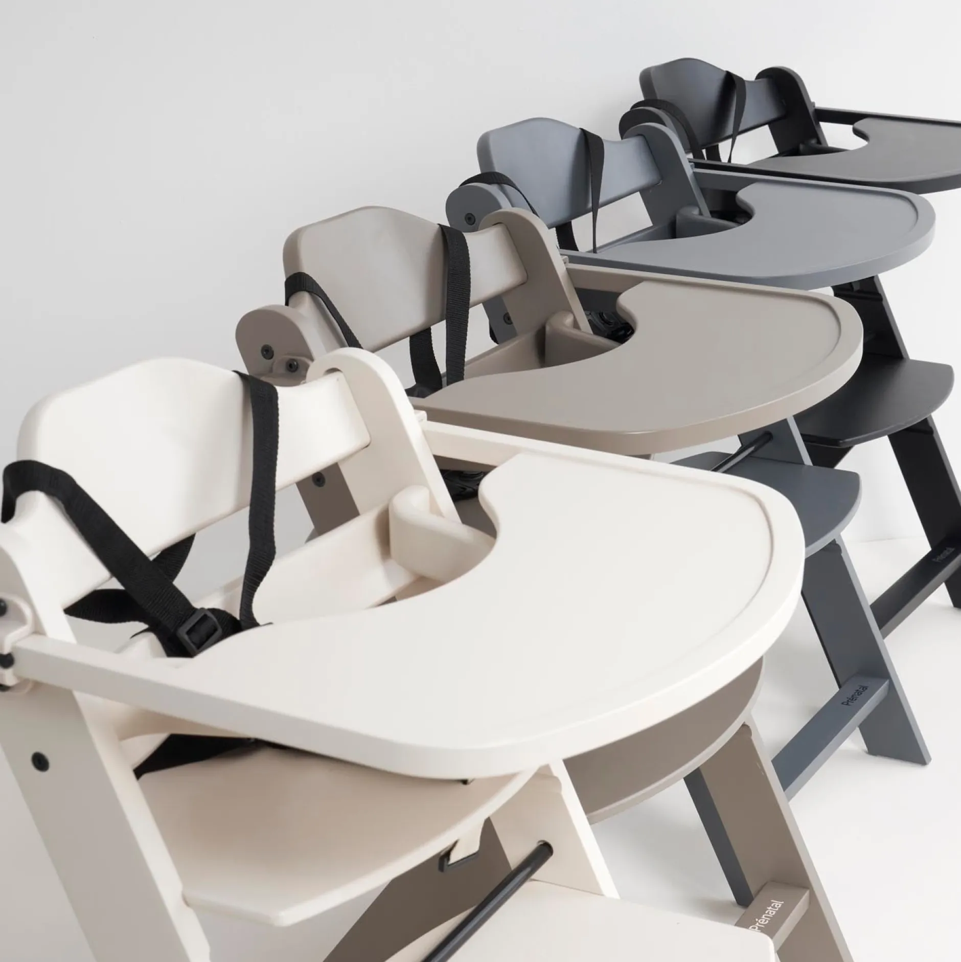 Wipstoelen & Bouncers*Prénatal houten kinderstoel Evan bundel zwart