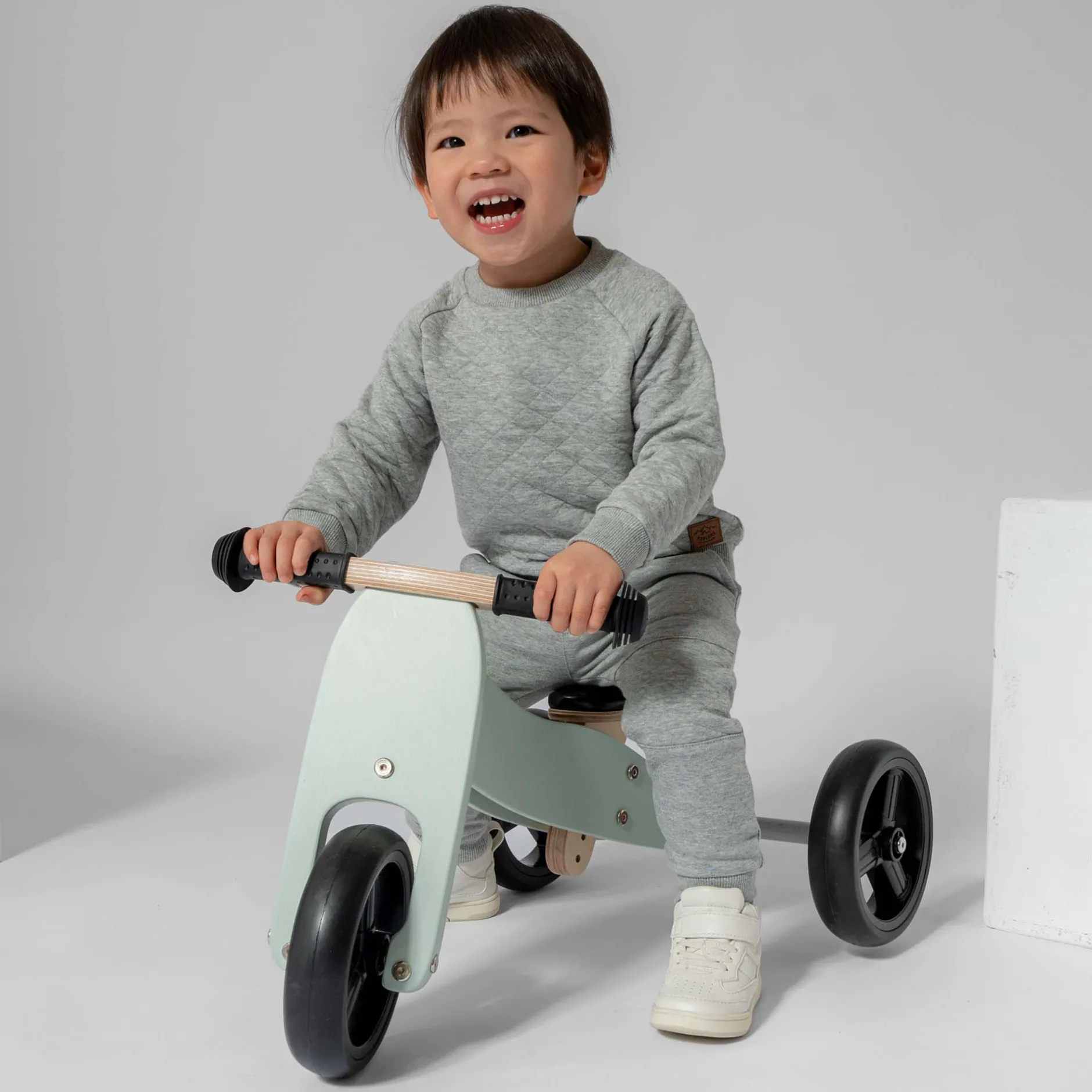 Loopfietsen & Loopwagens|Buitenspeelgoed*Prénatal houten loopfiets 4-in-1 Soft Green Grey