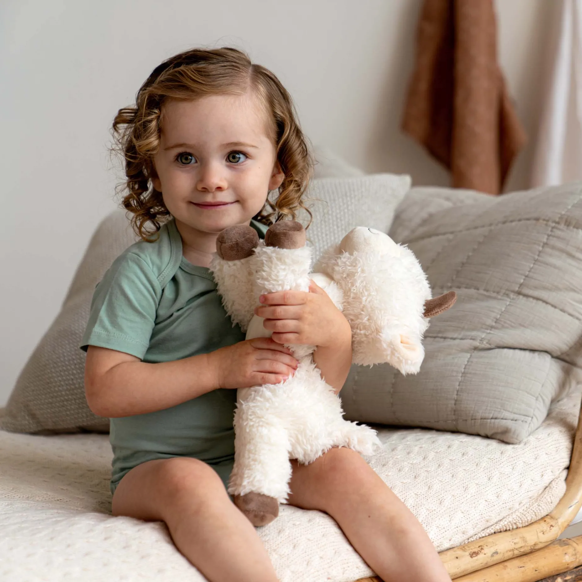 Knuffels*Prénatal knuffel geit 30cm Dark Off-White