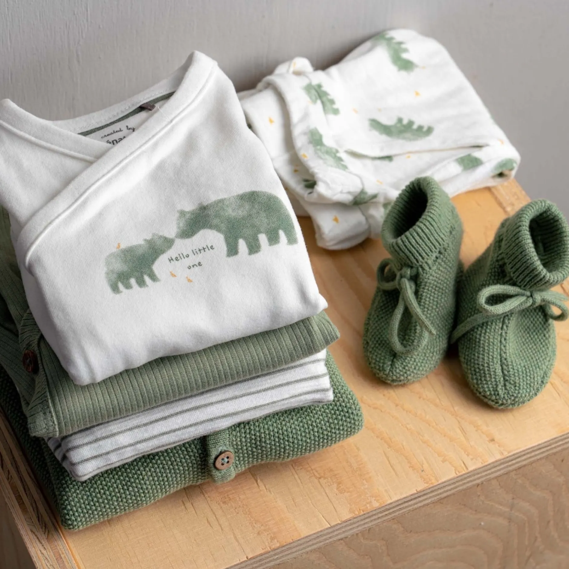 Sokjes & Slofjes|Boxpakjes*Prénatal Little bundle of love newborn boxpakje & slofjes Green Shade