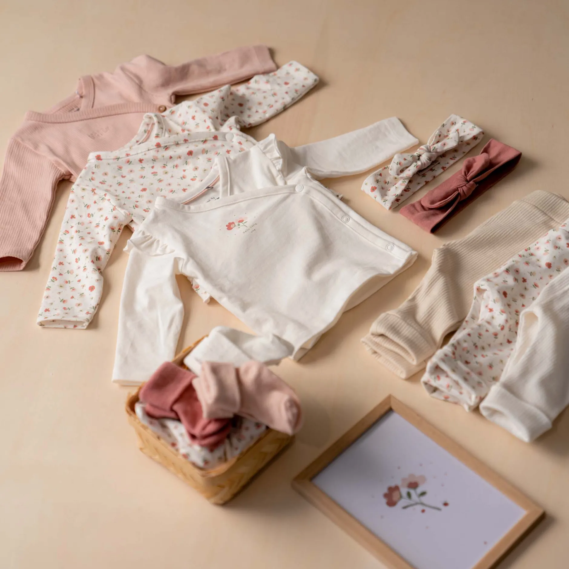 Broeken & Leggings|Broeken*Prénatal newborn broek bloemen roze Powder Pink