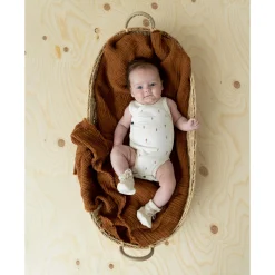 Broeken|Shirts & Vesten*Prénatal Pure newborn vest, shirt, broek & slofjes Dark Ecru Melange