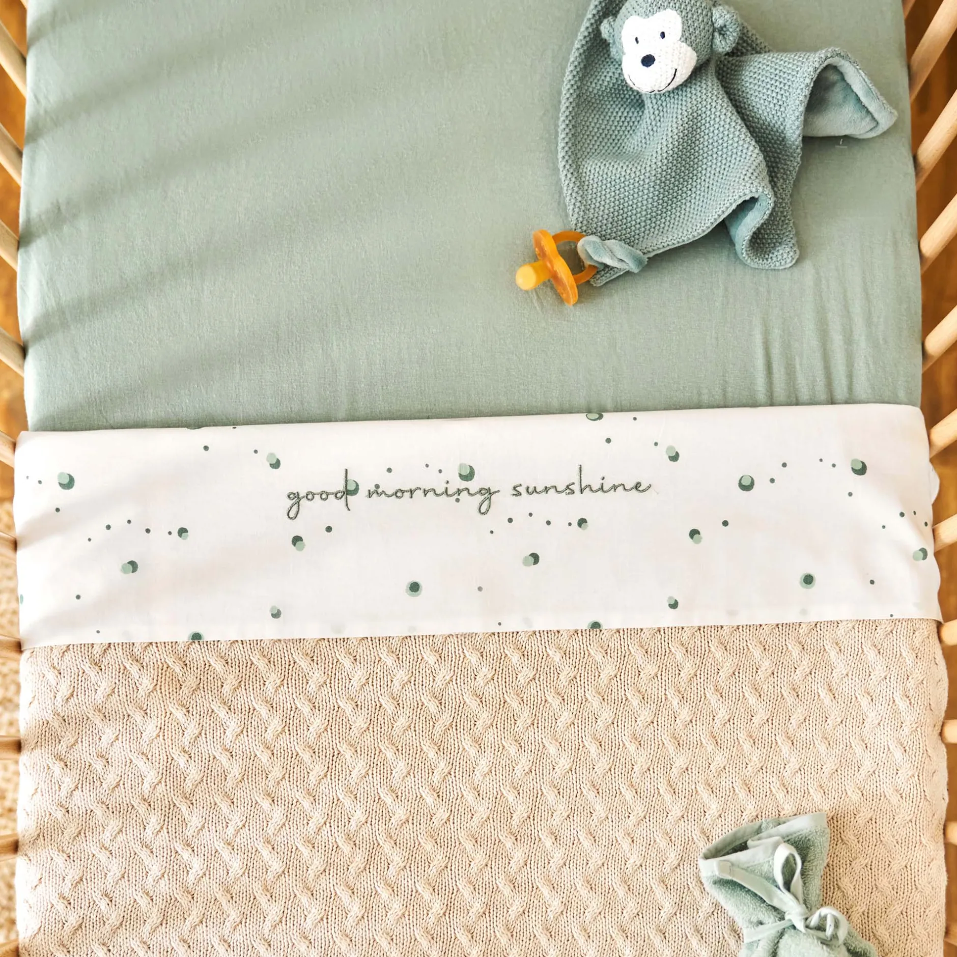 Dekens*Prénatal wiegdeken beige