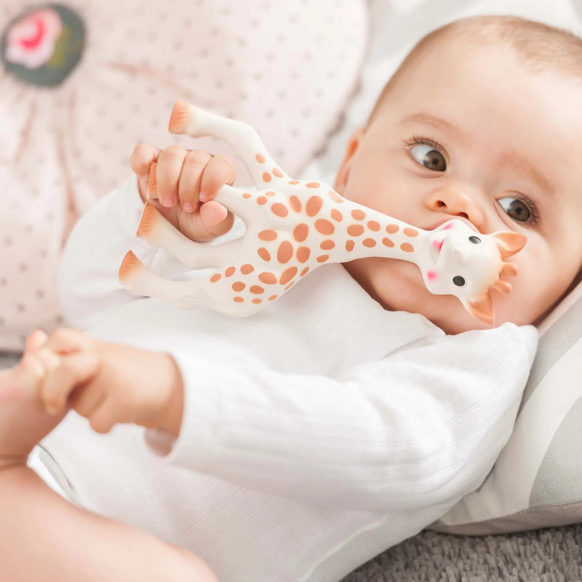 Kraamcadeaus|Feestartikelen*Sophie de Giraf so pure bijtspeelgoed set Ecru