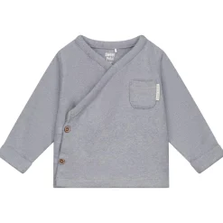 Sokjes & Slofjes|Broeken*Sweet Petit Mini overslag shirt, broekje & sokken Soft Blue Grey