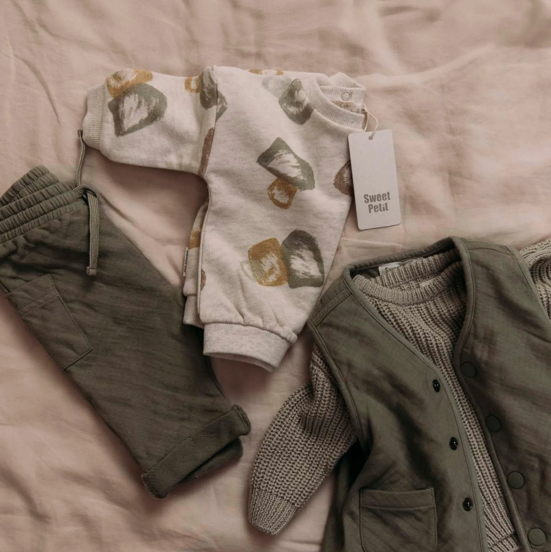 Truien & Vesten|Truien & Sweaters*Sweet Petit peuter trui lange mouwen effen groen Soft Green