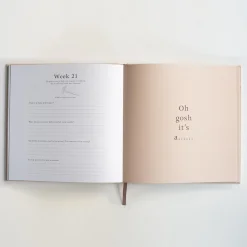 Zwangerschapsboeken*Boeken Zwangerschapsdagboek Beigebrown